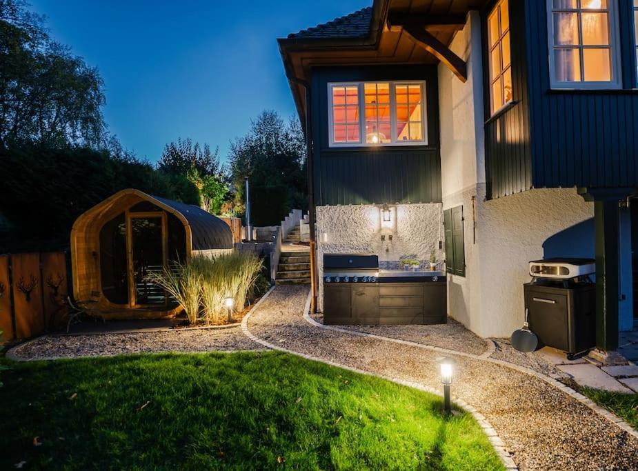 Exklusives Ferienhaus Am Waldrand Mit Whirlpool Und Sauna Villa Schonach im Schwarzwald Eksteriør bilde